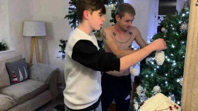 Gay Twinks Bareback With Snowballing - drtuber.com